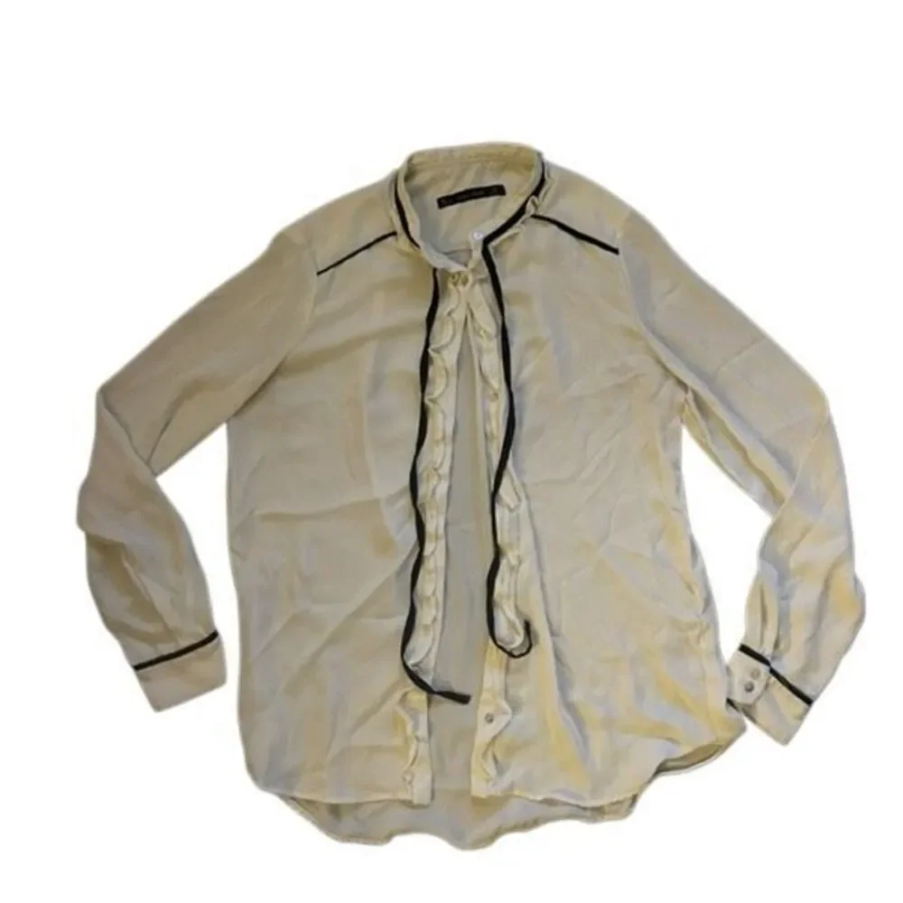 Zara Basic Ruffle Detail Button Down Shirt - Picture 4 of 10